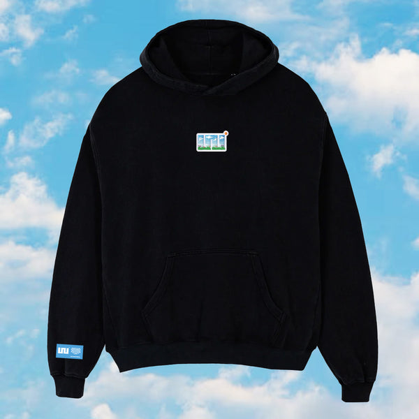 Small W black hoody